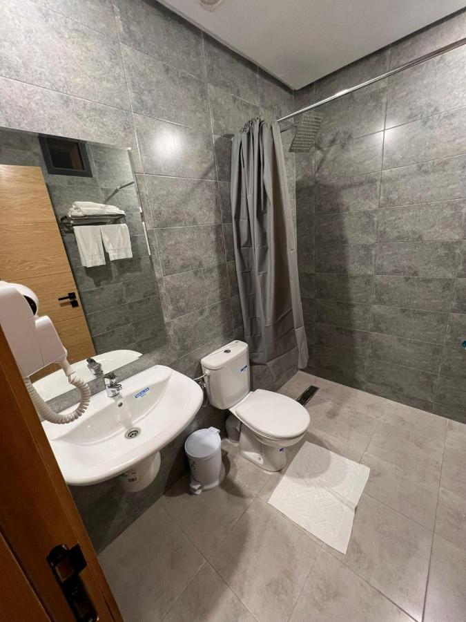 Hotel Beaux Arts مكناز المظهر الخارجي الصورة