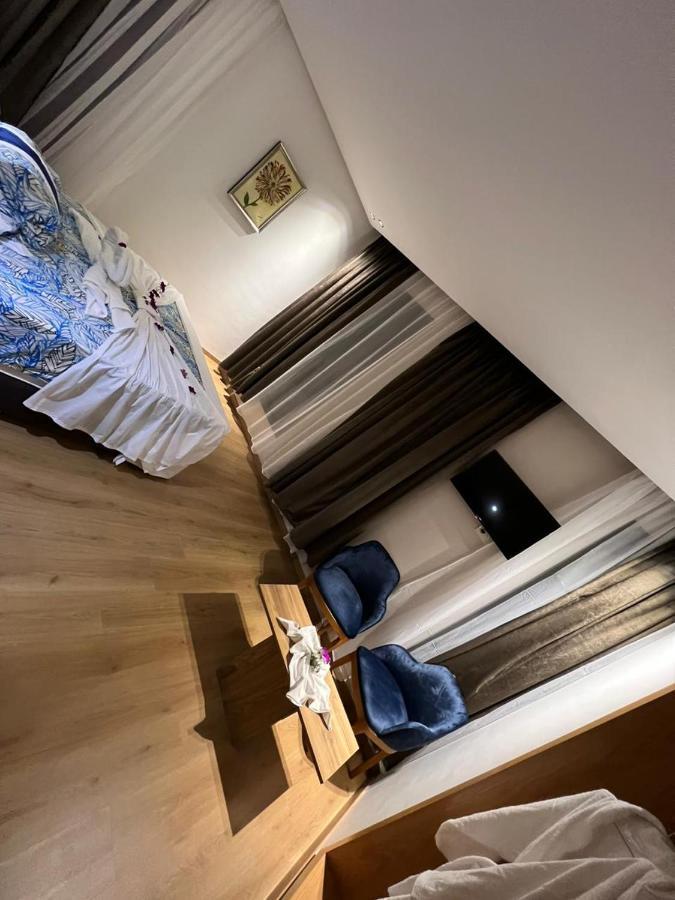 Hotel Beaux Arts مكناز المظهر الخارجي الصورة