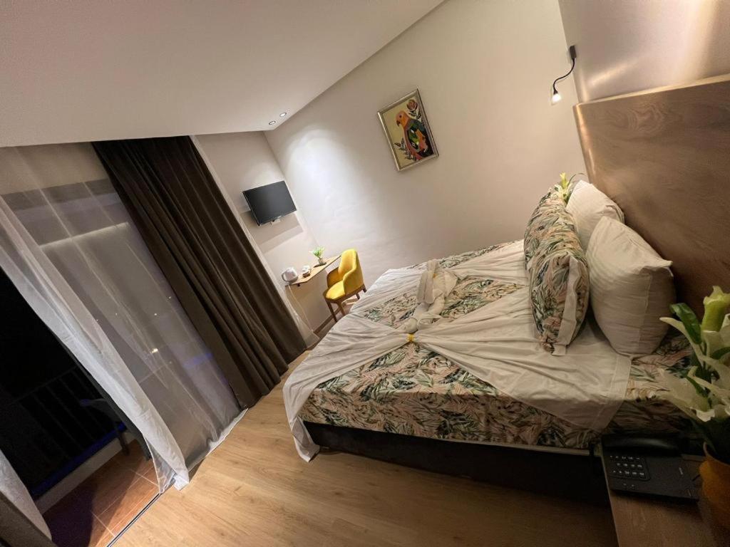 Hotel Beaux Arts مكناز المظهر الخارجي الصورة