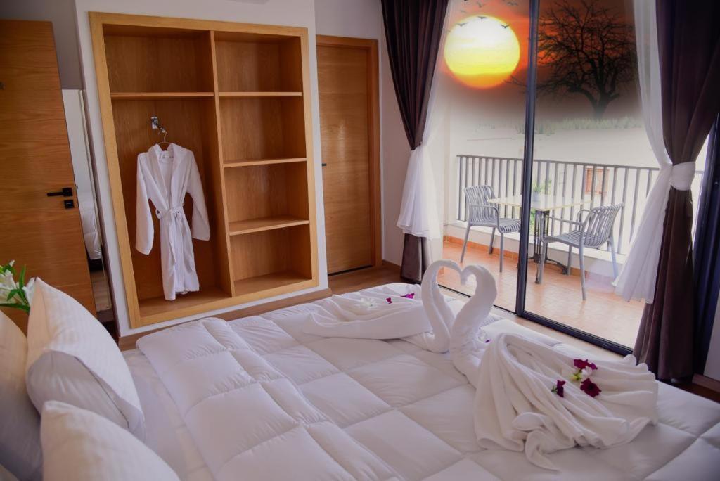 Hotel Beaux Arts مكناز المظهر الخارجي الصورة