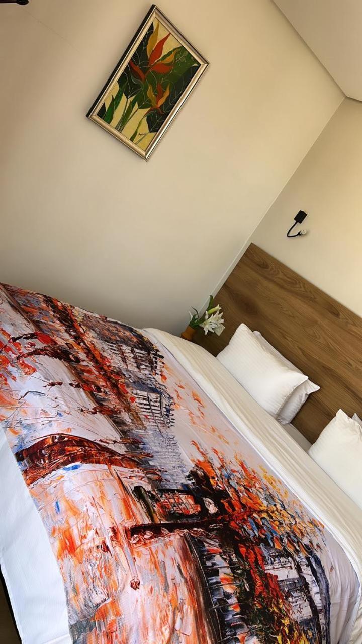 Hotel Beaux Arts مكناز المظهر الخارجي الصورة