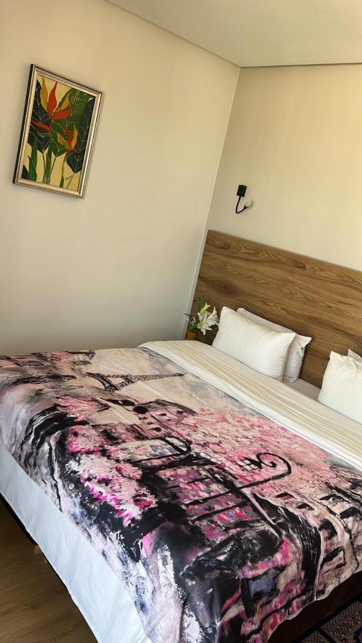 Hotel Beaux Arts مكناز المظهر الخارجي الصورة